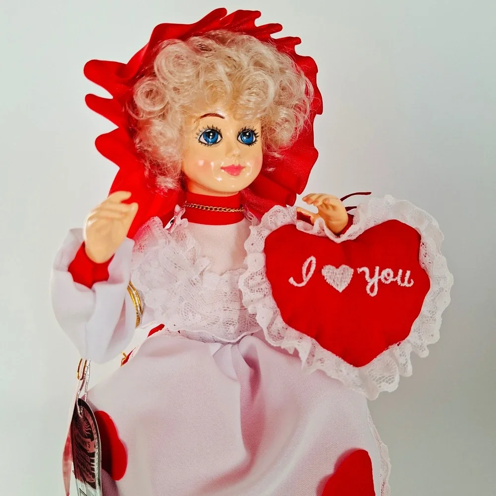 Vintage 1986 Brinn's February Musical Calendar Miss Doll Valentine Box COA Works